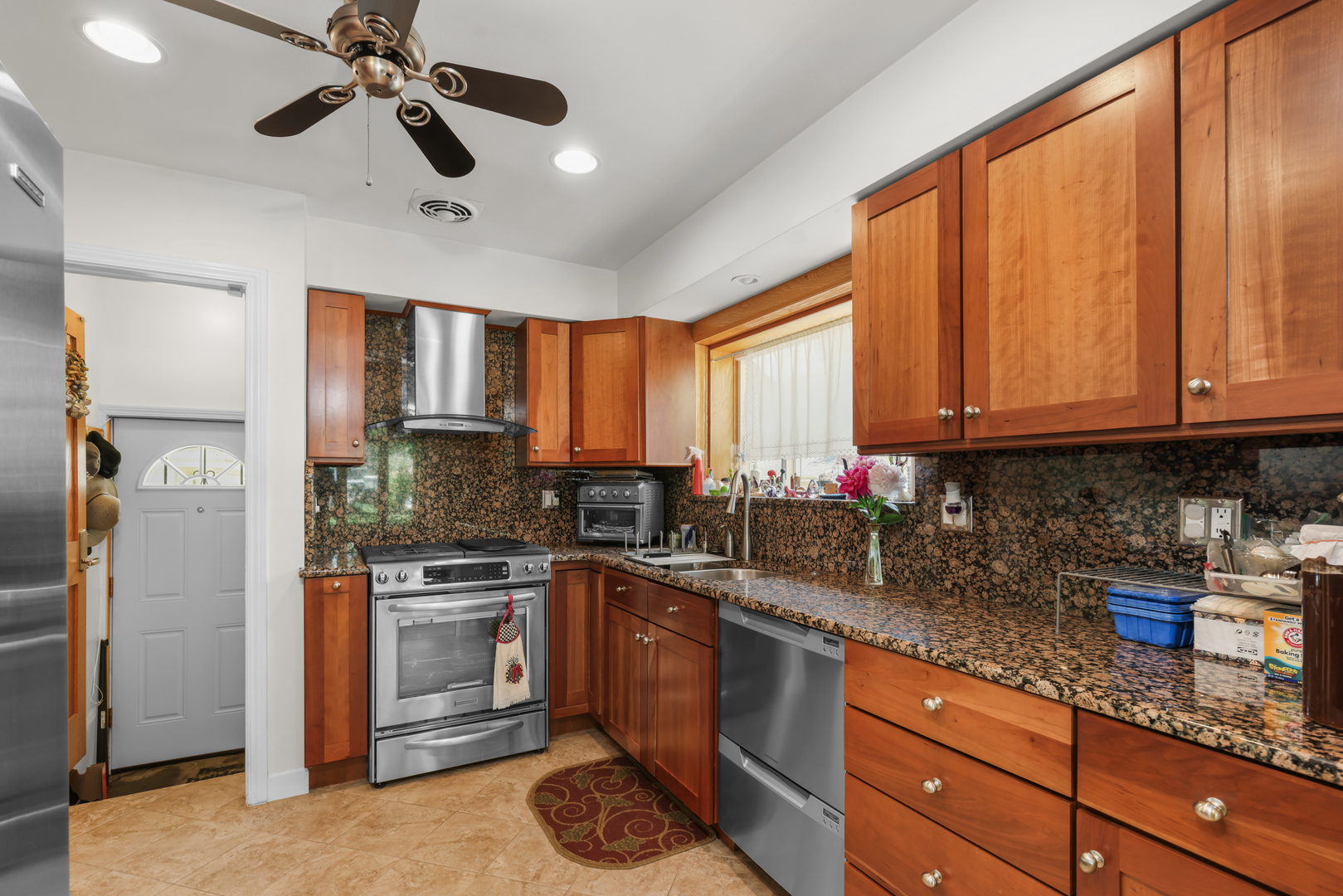 7555 N Neva Avenue Property Photo 12