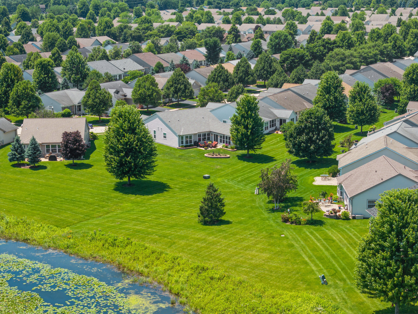 2787 Beacon Point Circle Property Photo 4