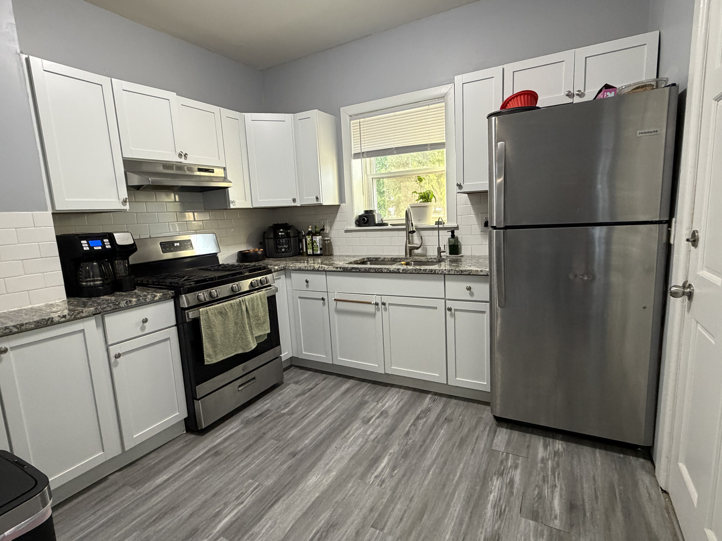6s381 4th Street Property Photo 4