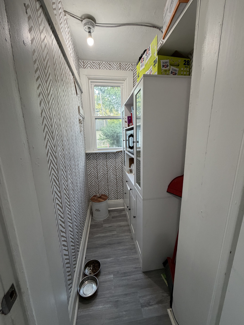 6s381 4th Street Property Photo 7