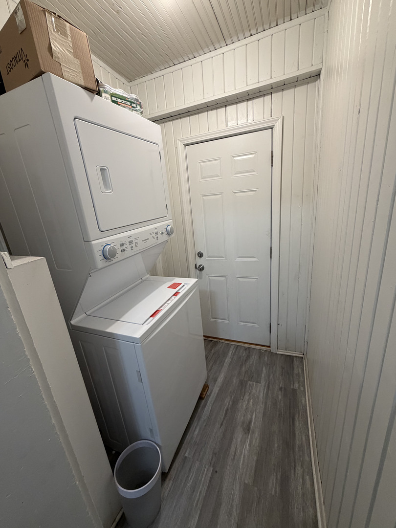 6s381 4th Street Property Photo 8