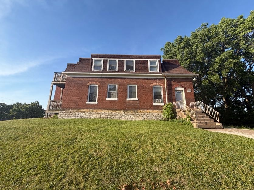 620/26 N Perry Street Property Photo 3