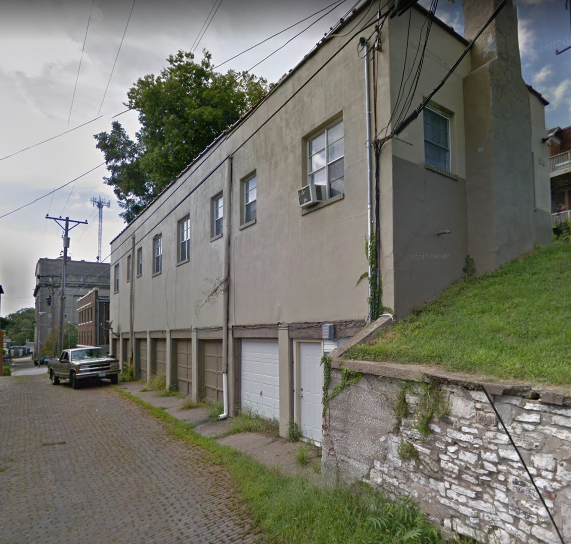 620/26 N Perry Street Property Photo 4