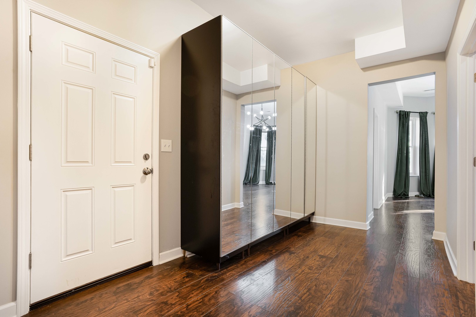 6438 S Eberhart Avenue 2 Property Photo 4
