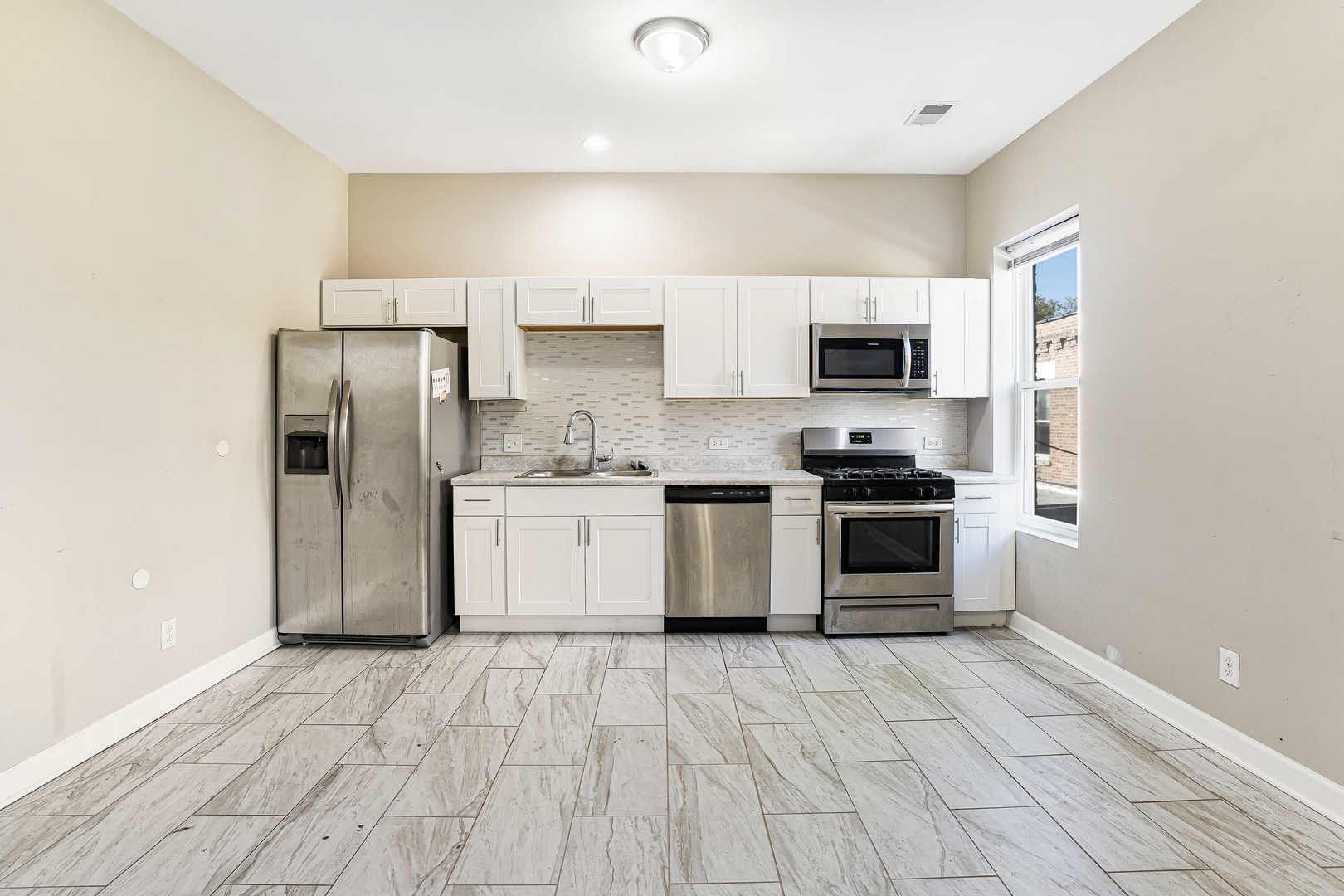 6438 S Eberhart Avenue 2 Property Photo 6