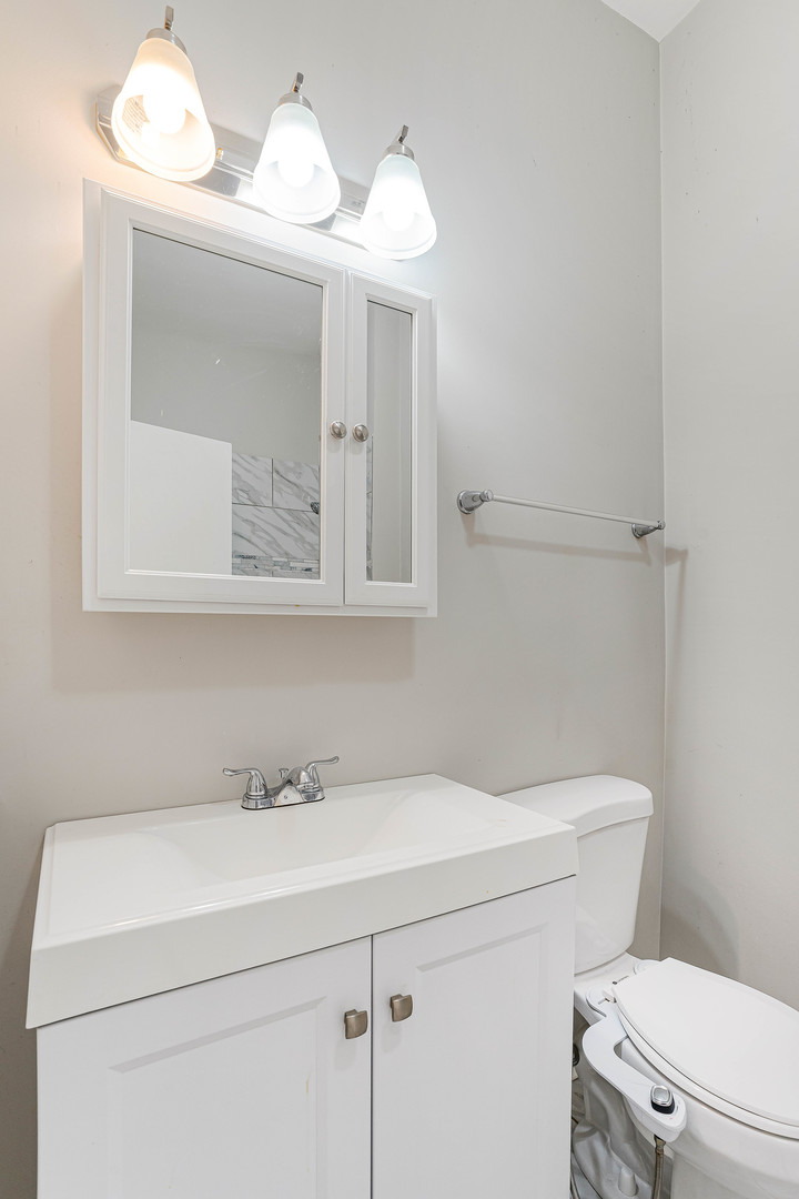 6438 S Eberhart Avenue 2 Property Photo 14