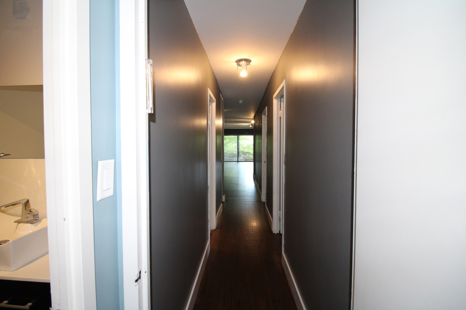 7061 N Kedzie Avenue 116 Property Photo 8