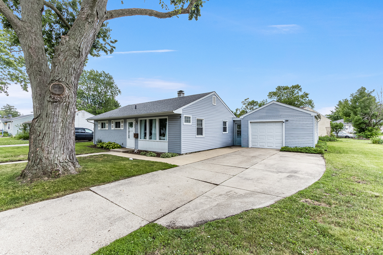 232 Westgate Drive Property Photo 3