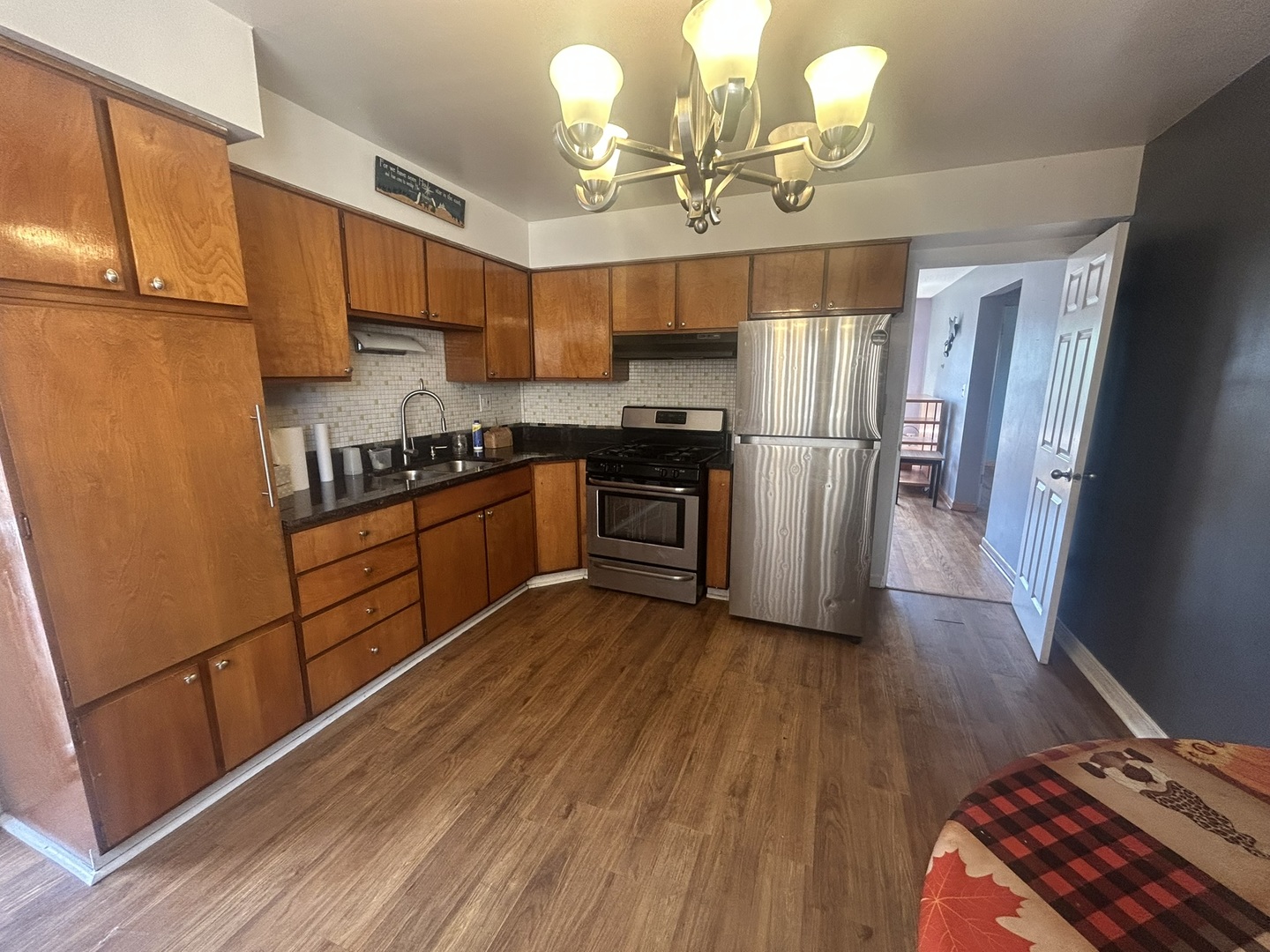 6737 W Irving Park Road 2a Property Photo 5