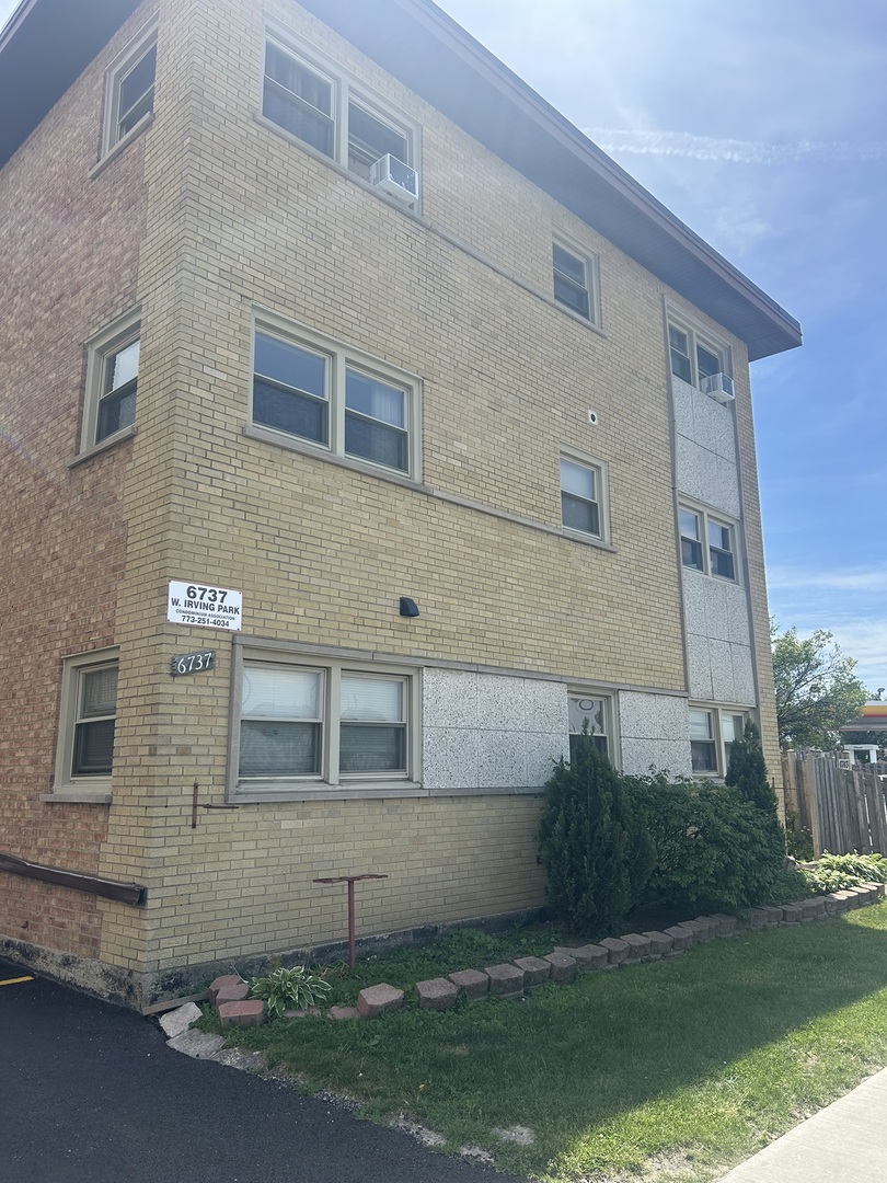 6737 W Irving Park Road 2a Property Photo 14