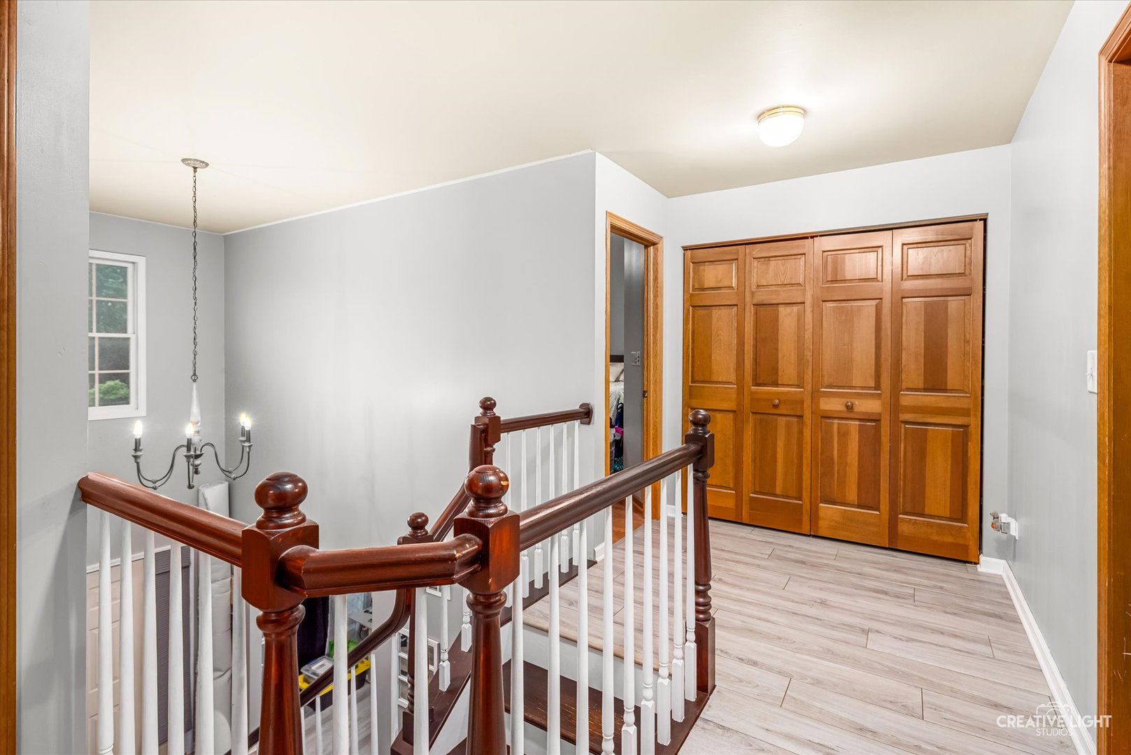 1905 Hampton Court Property Photo 14