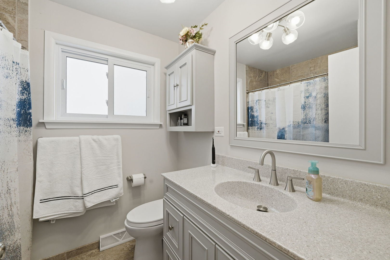 3349 N Osage Avenue Property Photo 14