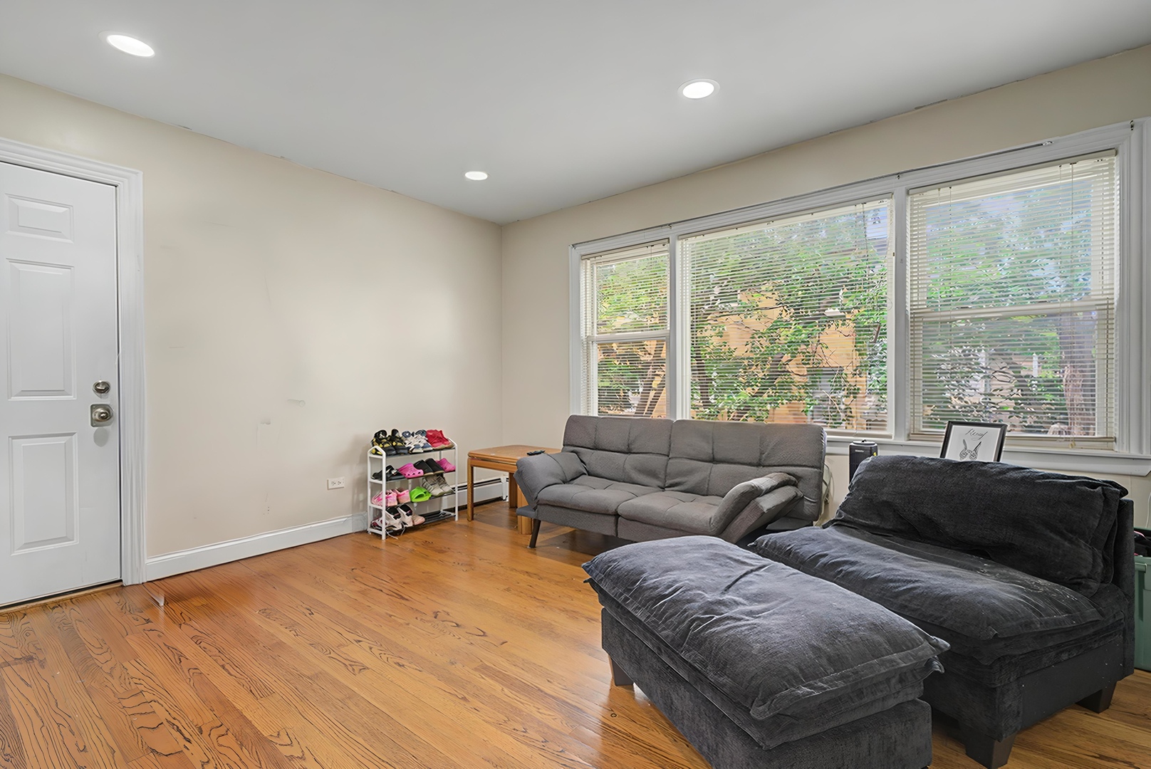 2111 N 75th Avenue 1e Property Photo 4