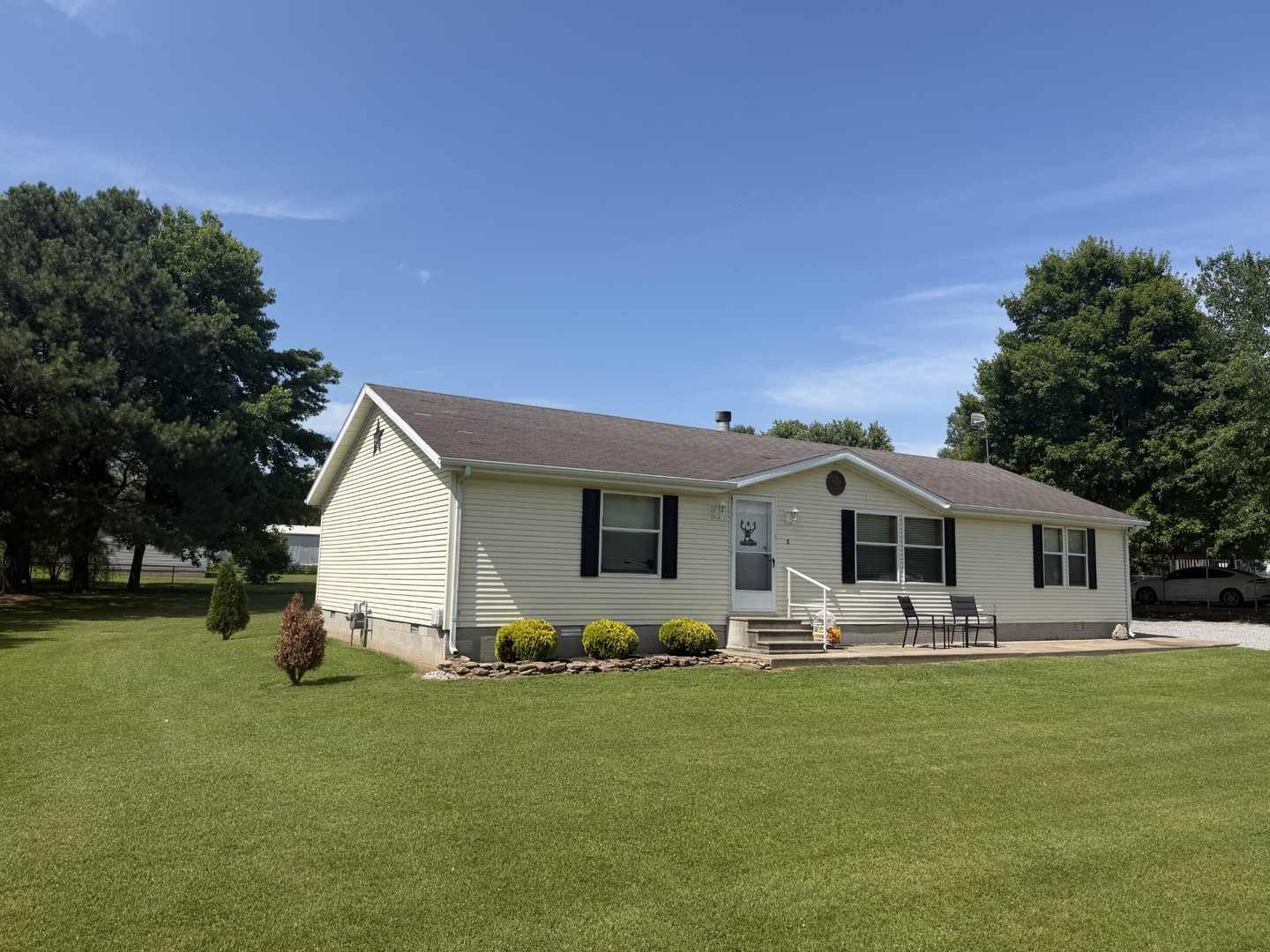 5 Southland Drive Property Photo 1