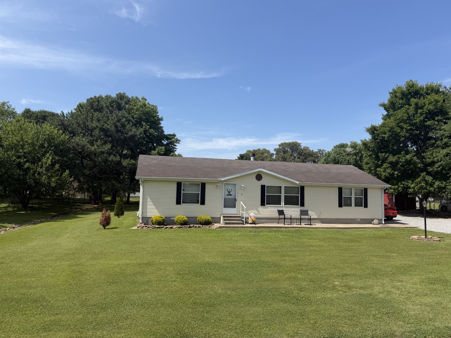 5 Southland Drive Property Photo 2