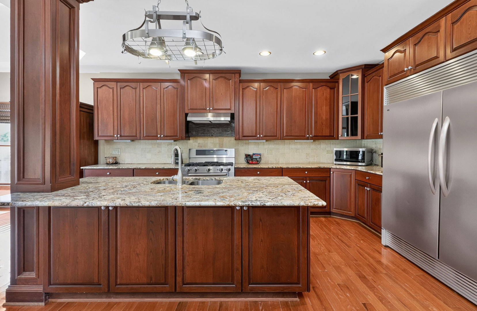 2s299 Willow Creek Drive Property Photo 8