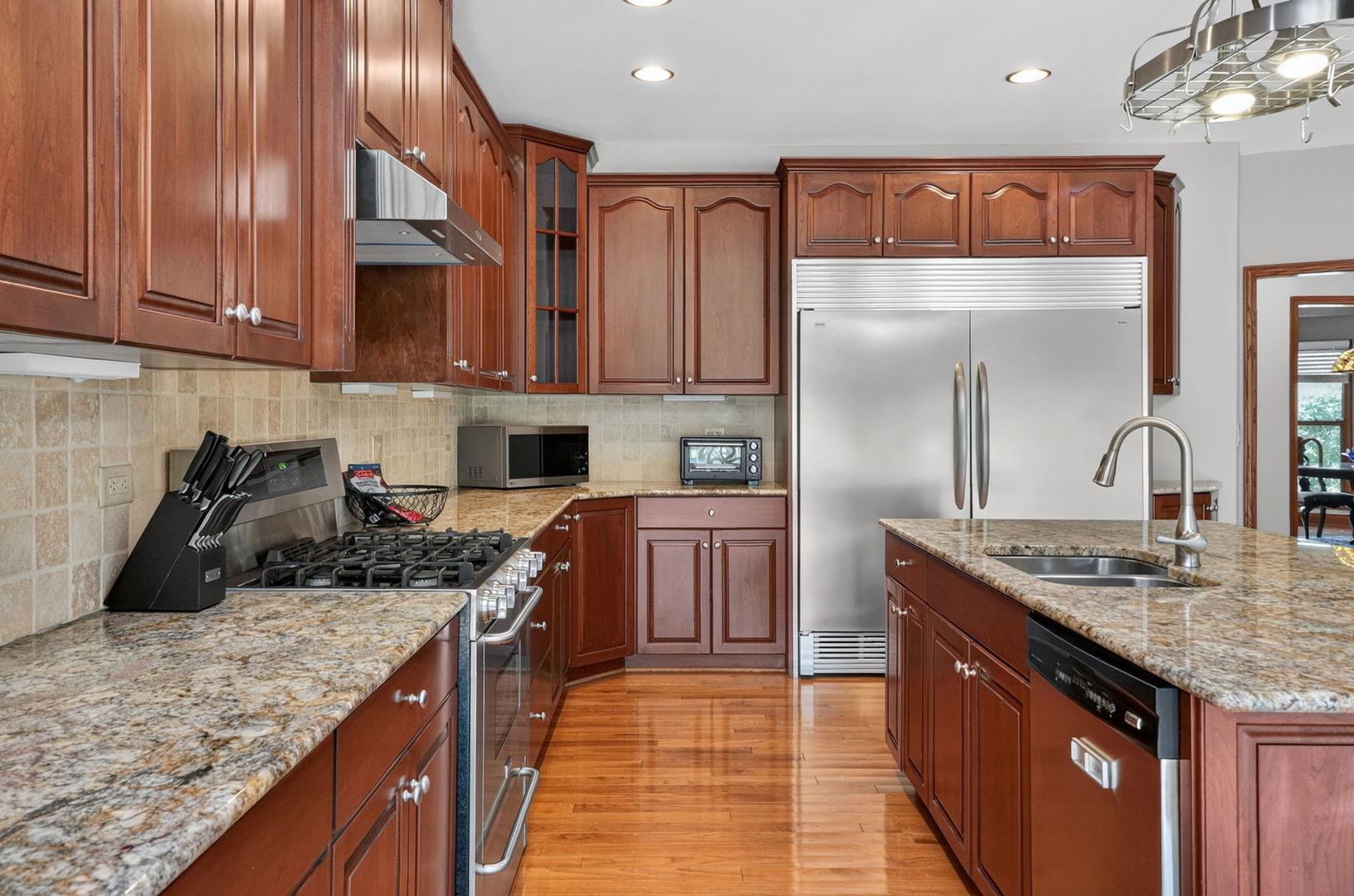 2s299 Willow Creek Drive Property Photo 10