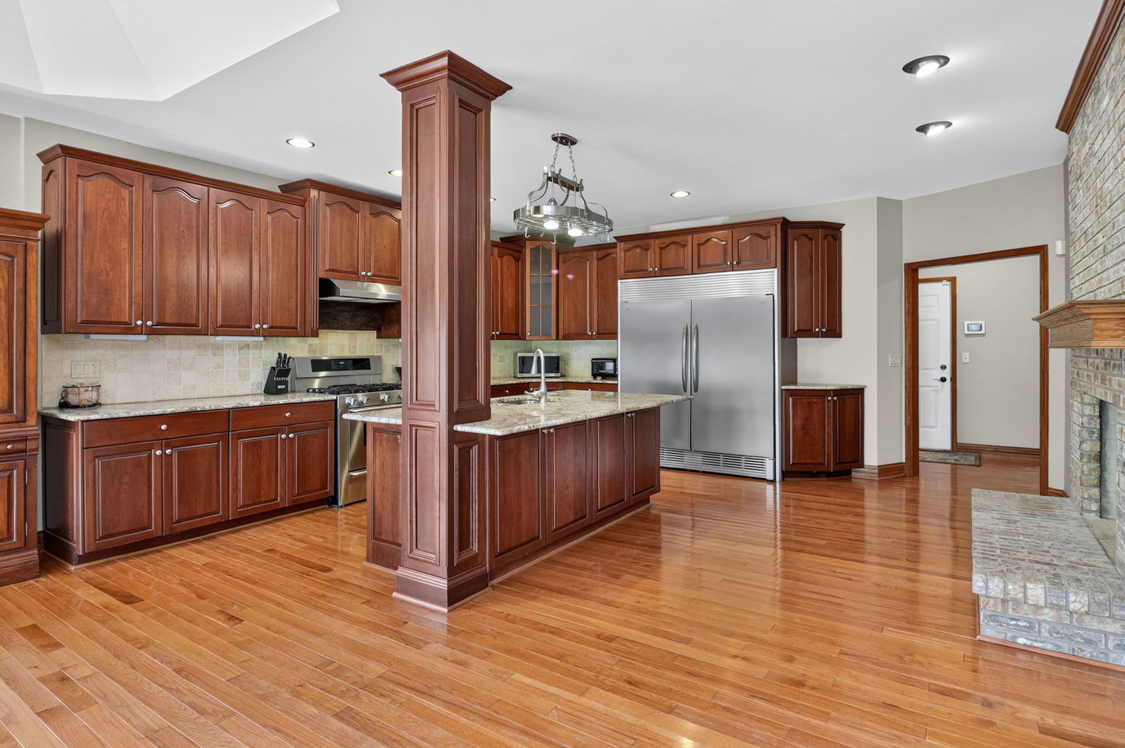 2s299 Willow Creek Drive Property Photo 11