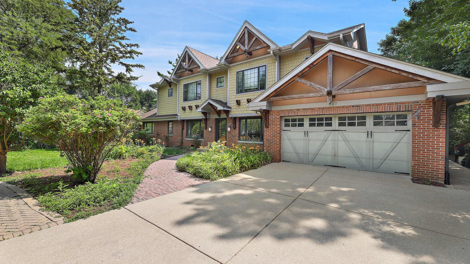827 S Arlington Heights Road Property Photo 1