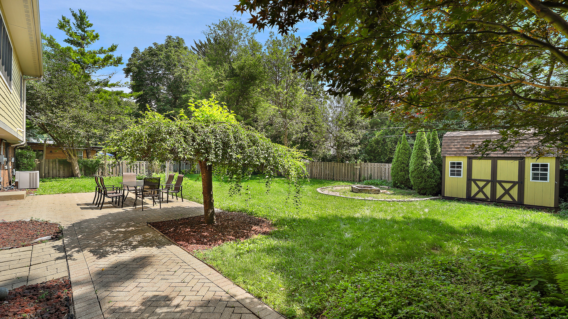 827 S Arlington Heights Road Property Photo 4