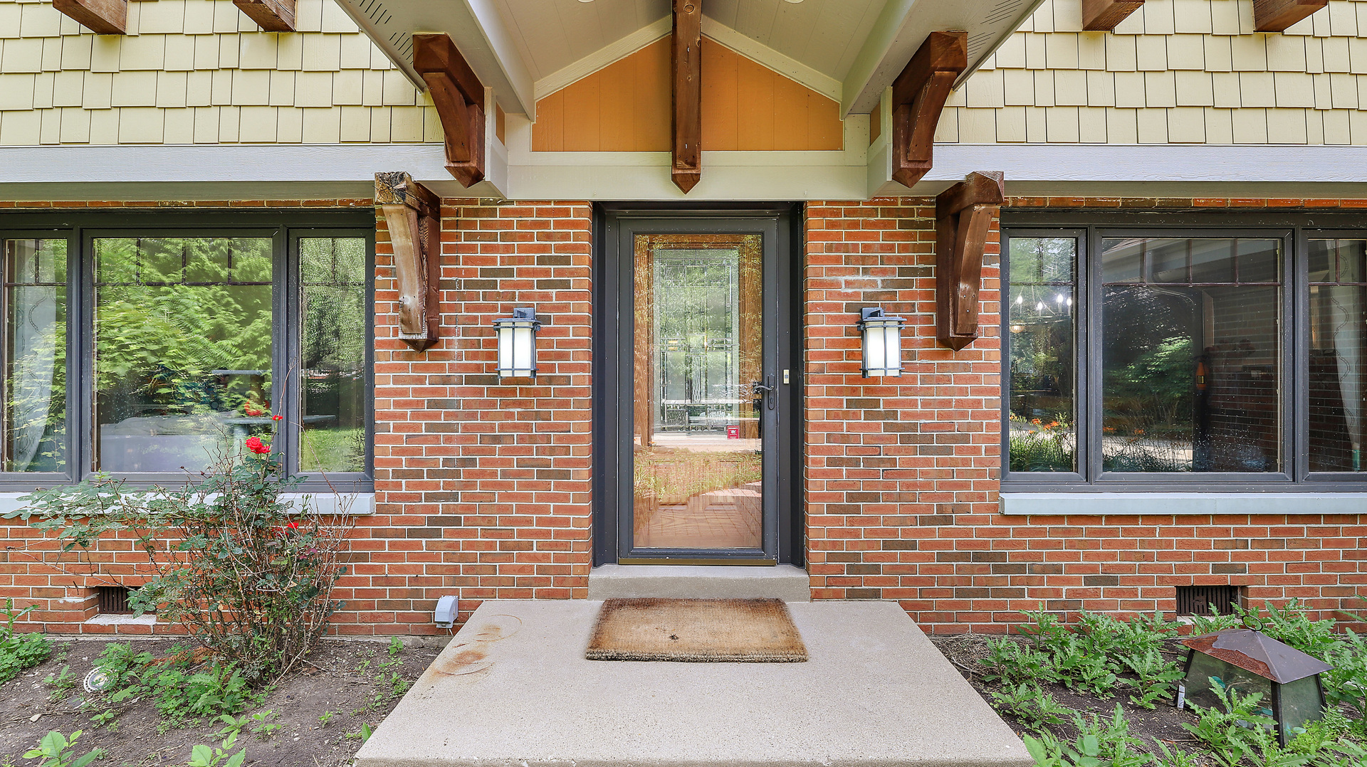 827 S Arlington Heights Road Property Photo 6