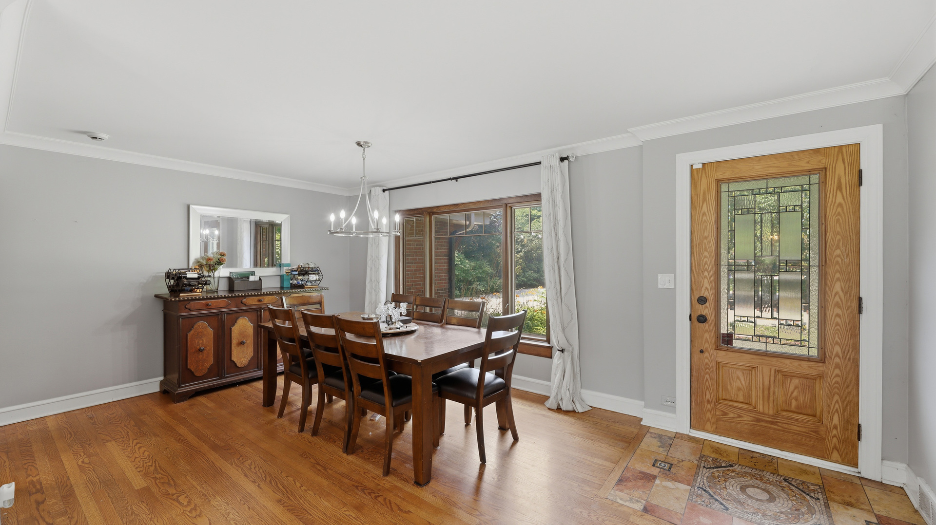 827 S Arlington Heights Road Property Photo 7