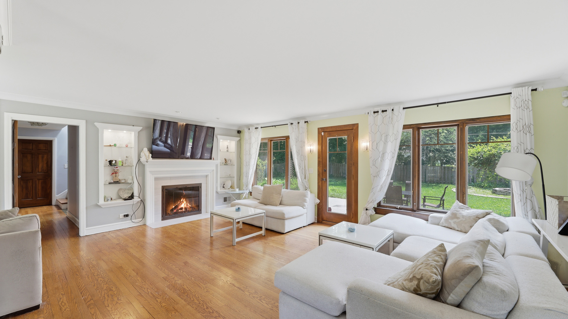 827 S Arlington Heights Road Property Photo 10