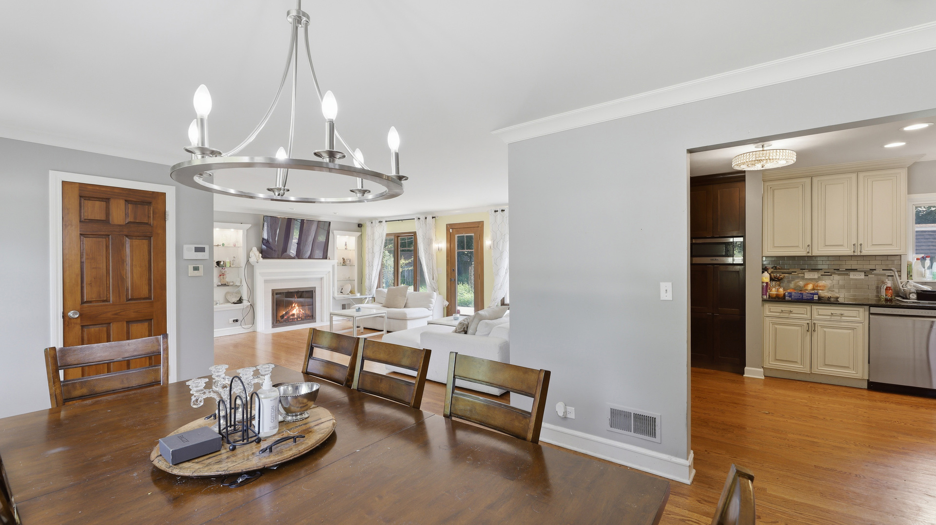 827 S Arlington Heights Road Property Photo 12