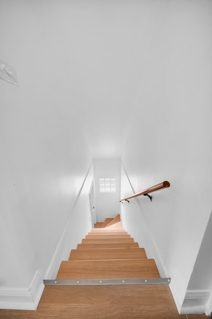 6805 S Kildare Avenue Property Photo 14