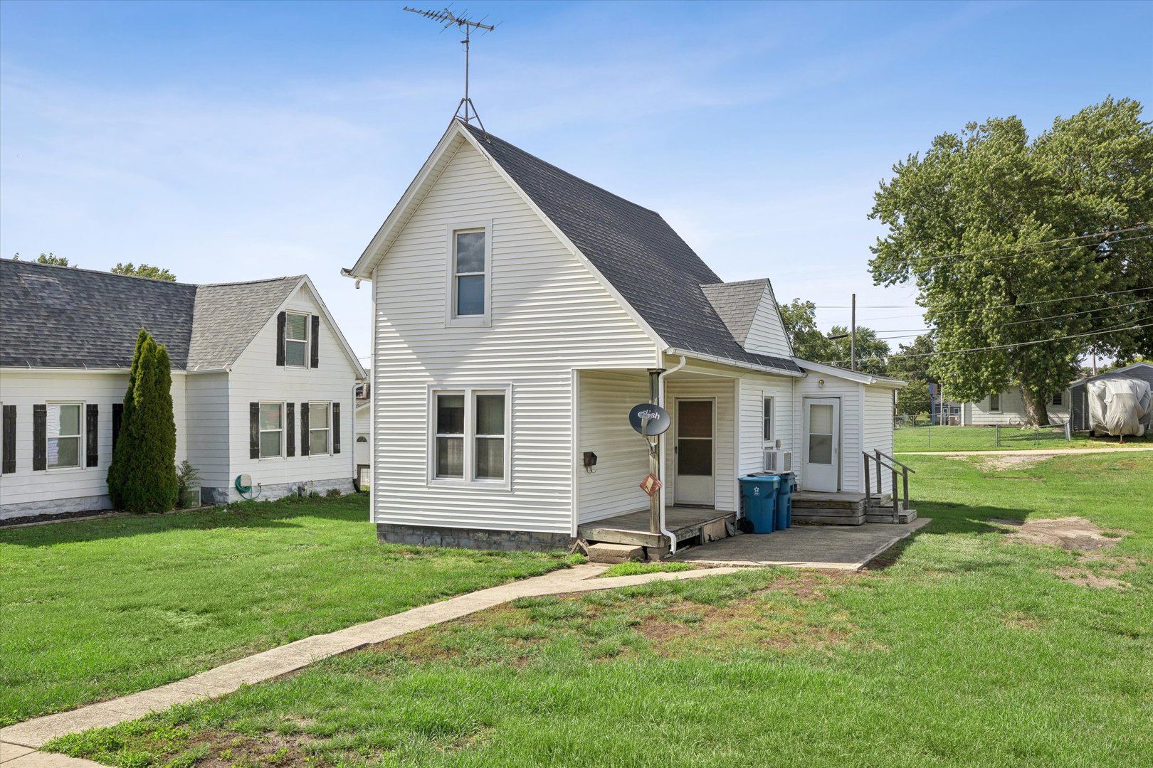712 10th Street Property Photo 1