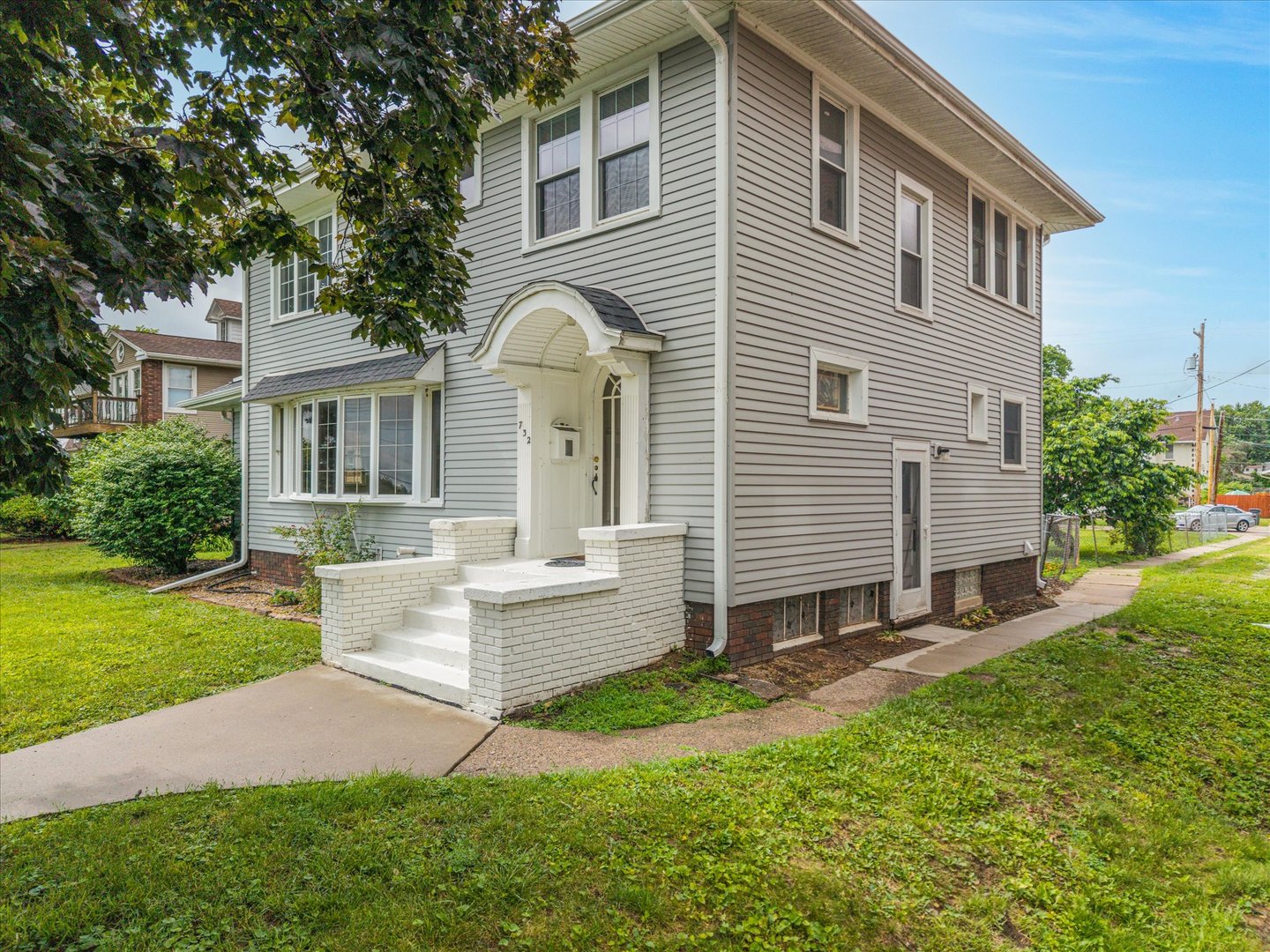 732 River Drive Property Photo 1