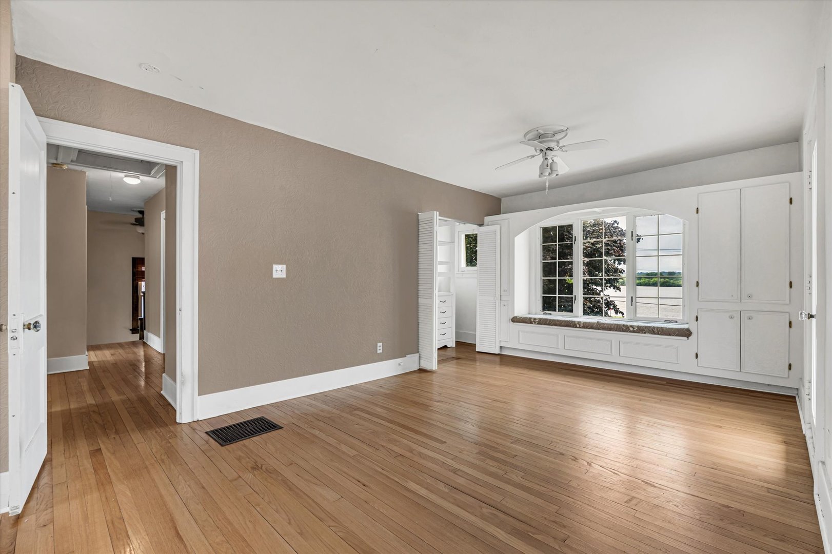 732 River Drive Property Photo 21