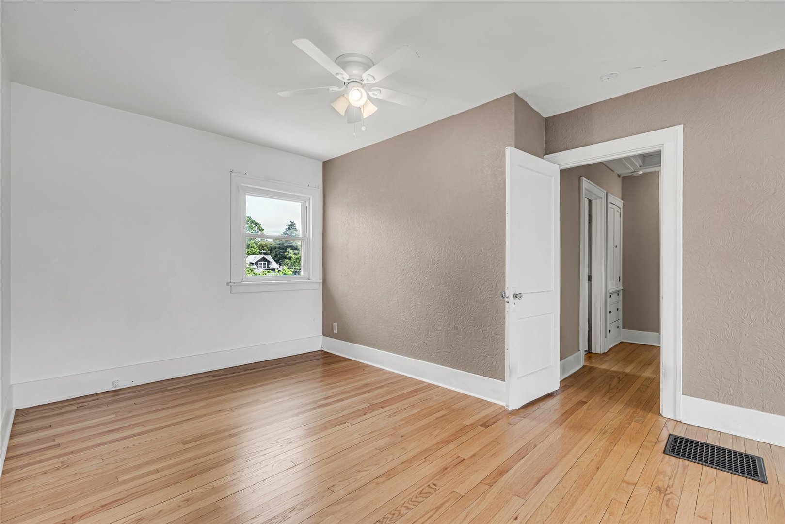 732 River Drive Property Photo 23