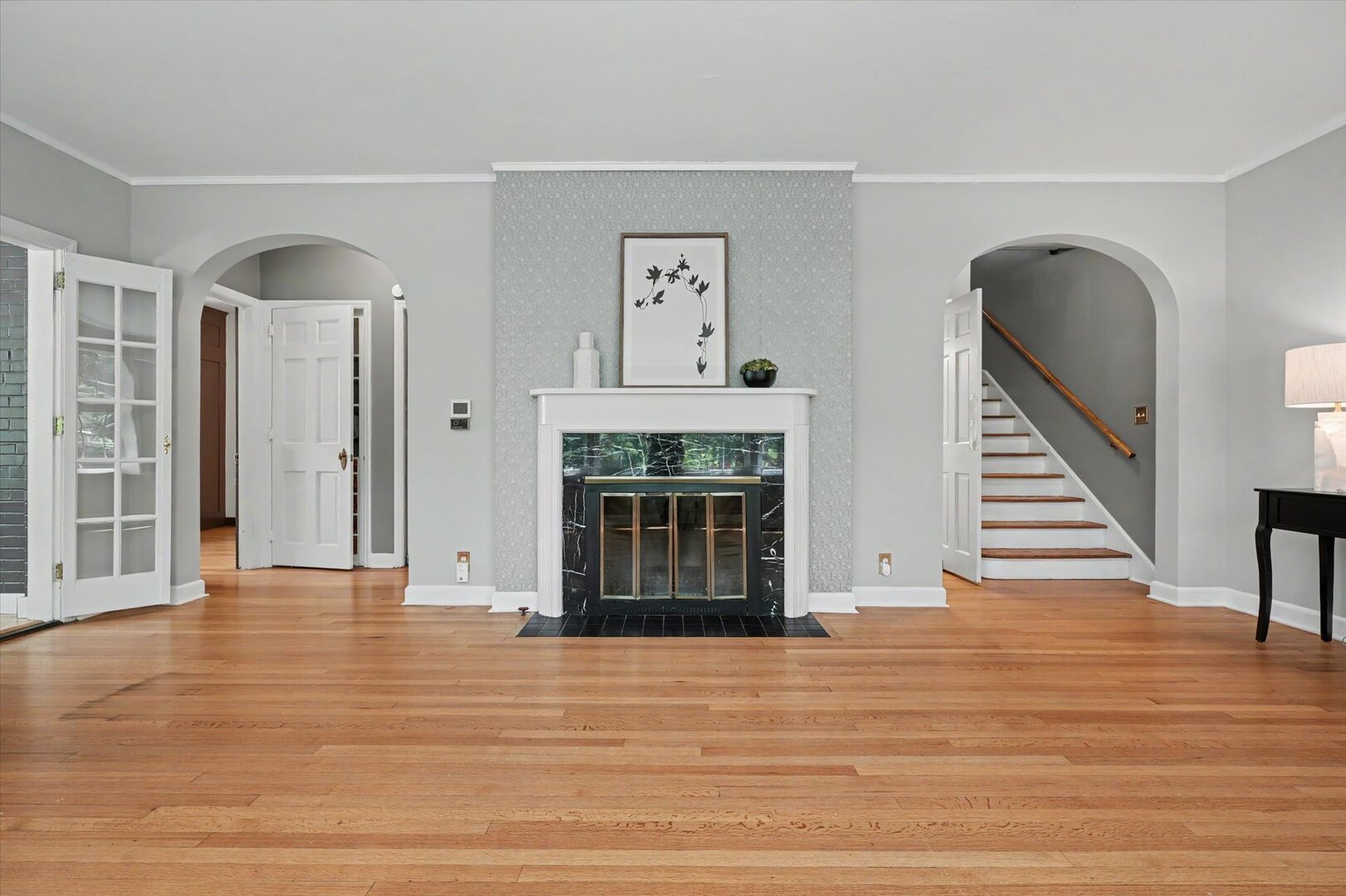 208 W Florida Avenue Property Photo 8