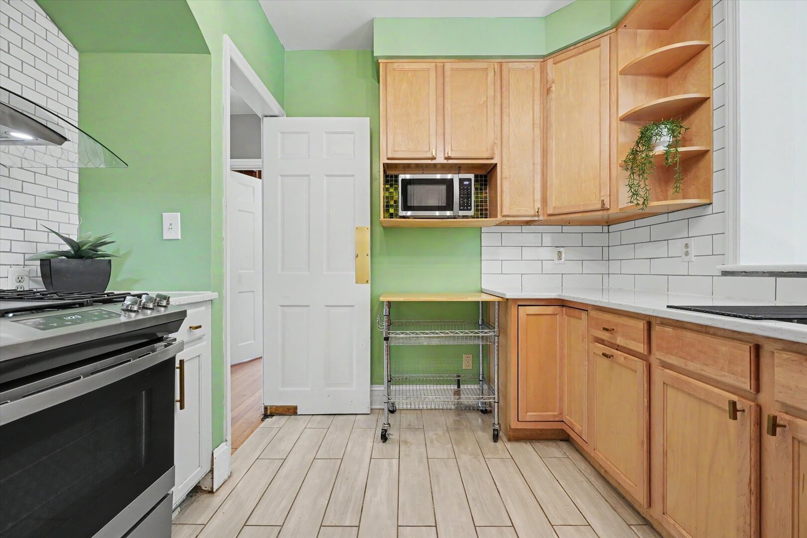 208 W Florida Avenue Property Photo 26