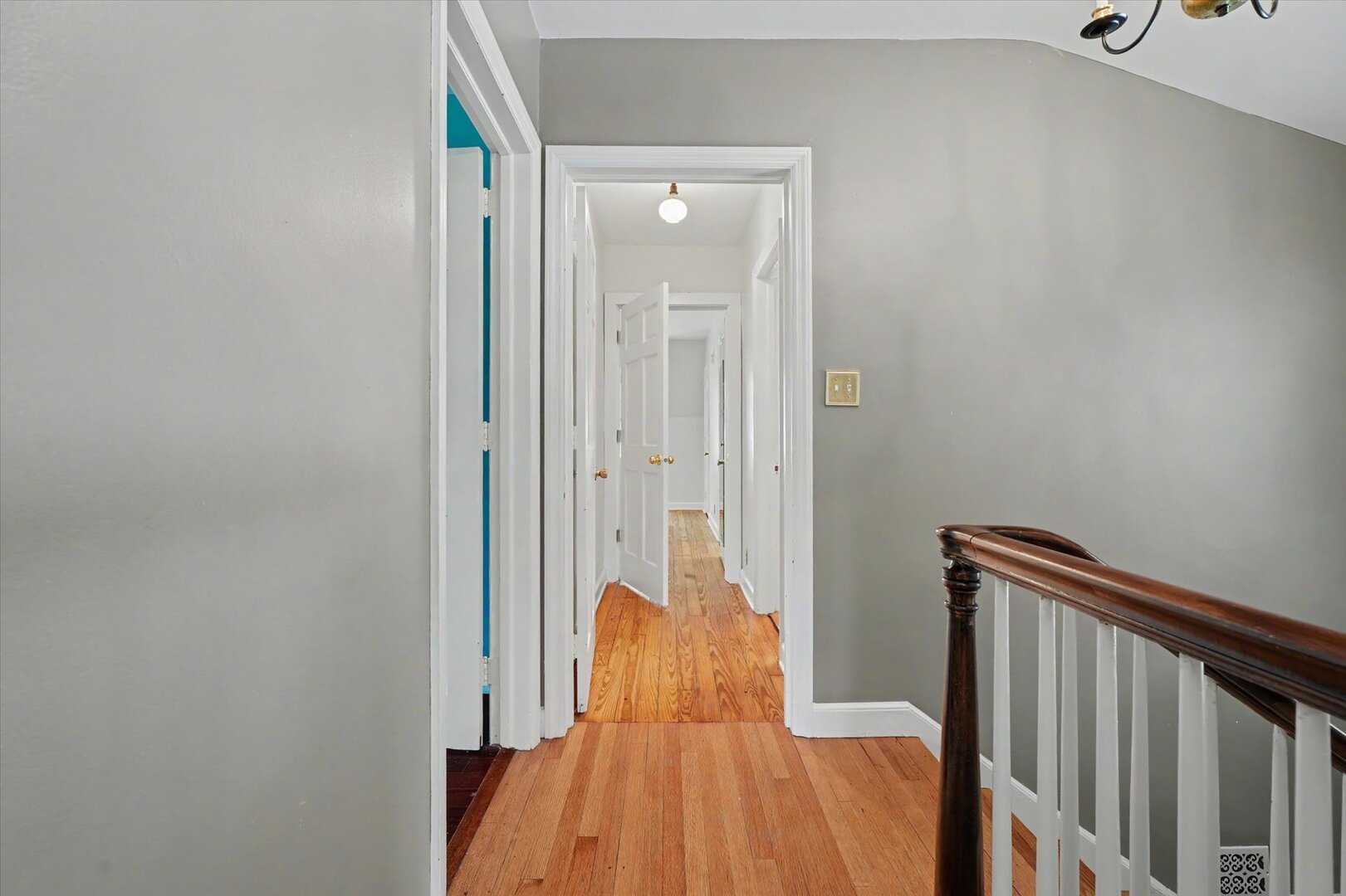 208 W Florida Avenue Property Photo 33
