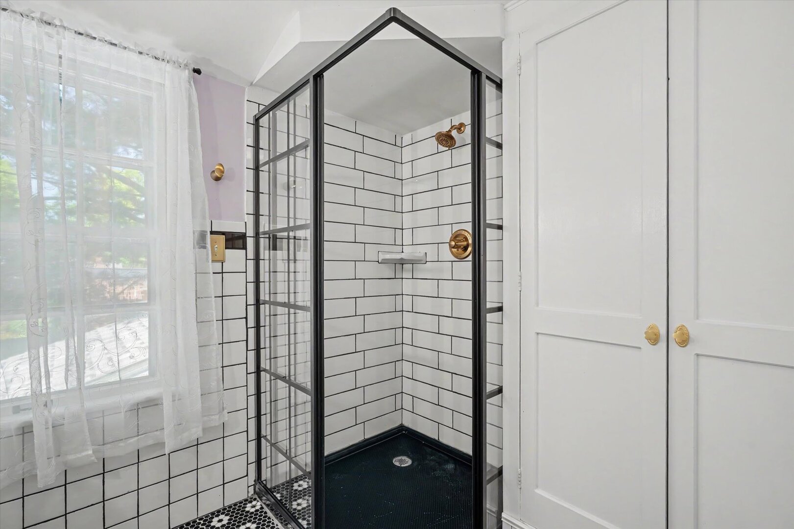 208 W Florida Avenue Property Photo 41