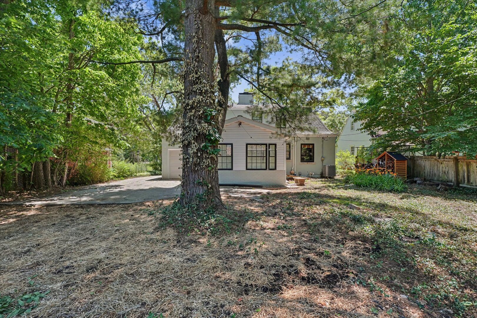 208 W Florida Avenue Property Photo 52