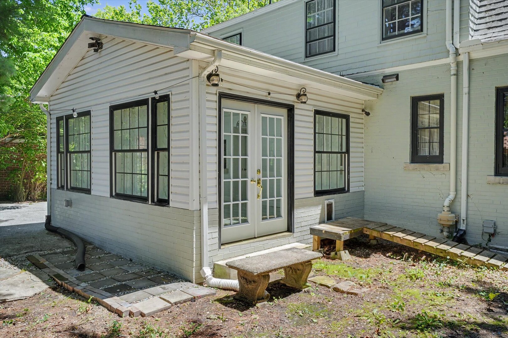 208 W Florida Avenue Property Photo 54
