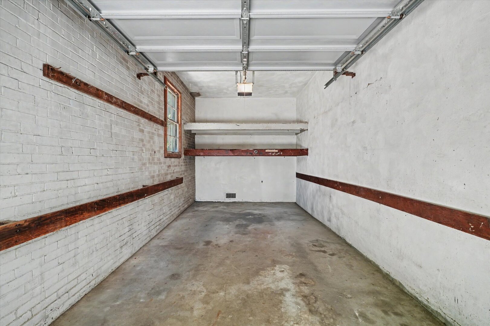 208 W Florida Avenue Property Photo 56