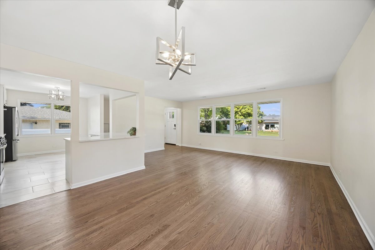 2410 Sunnyside Avenue Property Photo 4