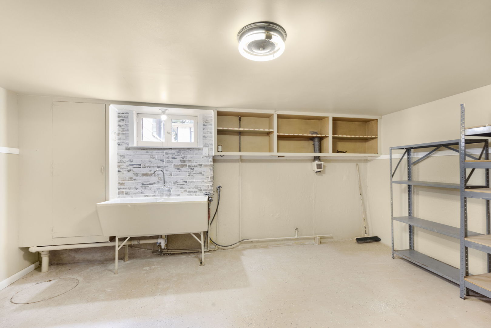360 Streamside Drive Property Photo 15