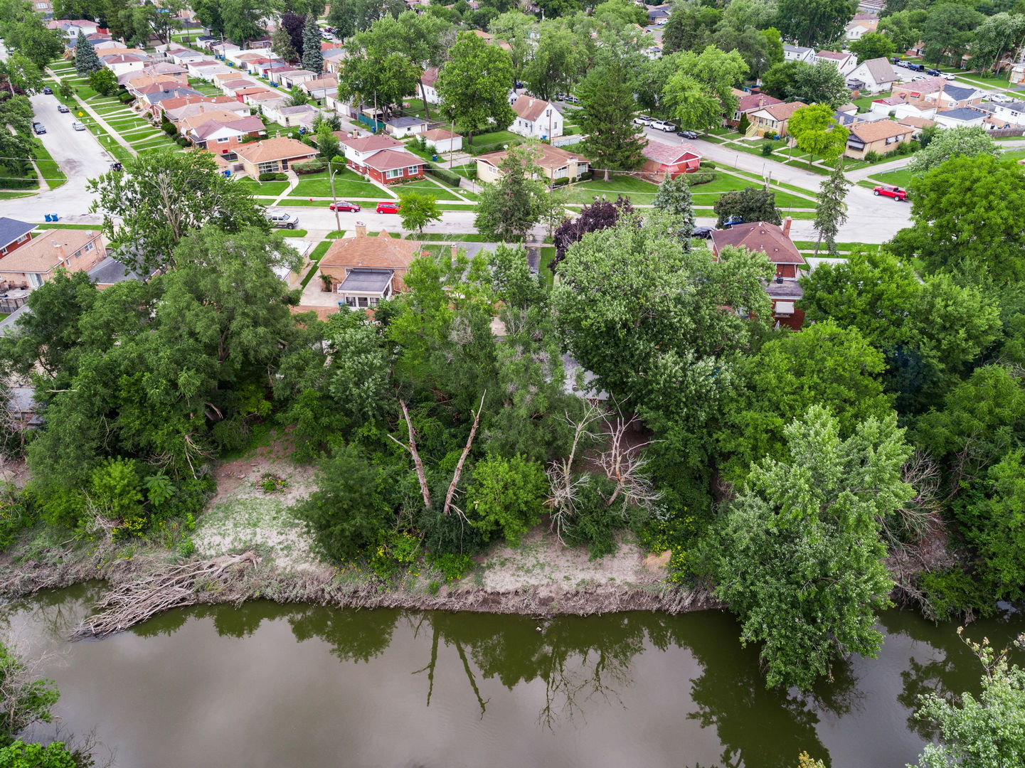 360 Streamside Drive Property Photo 23