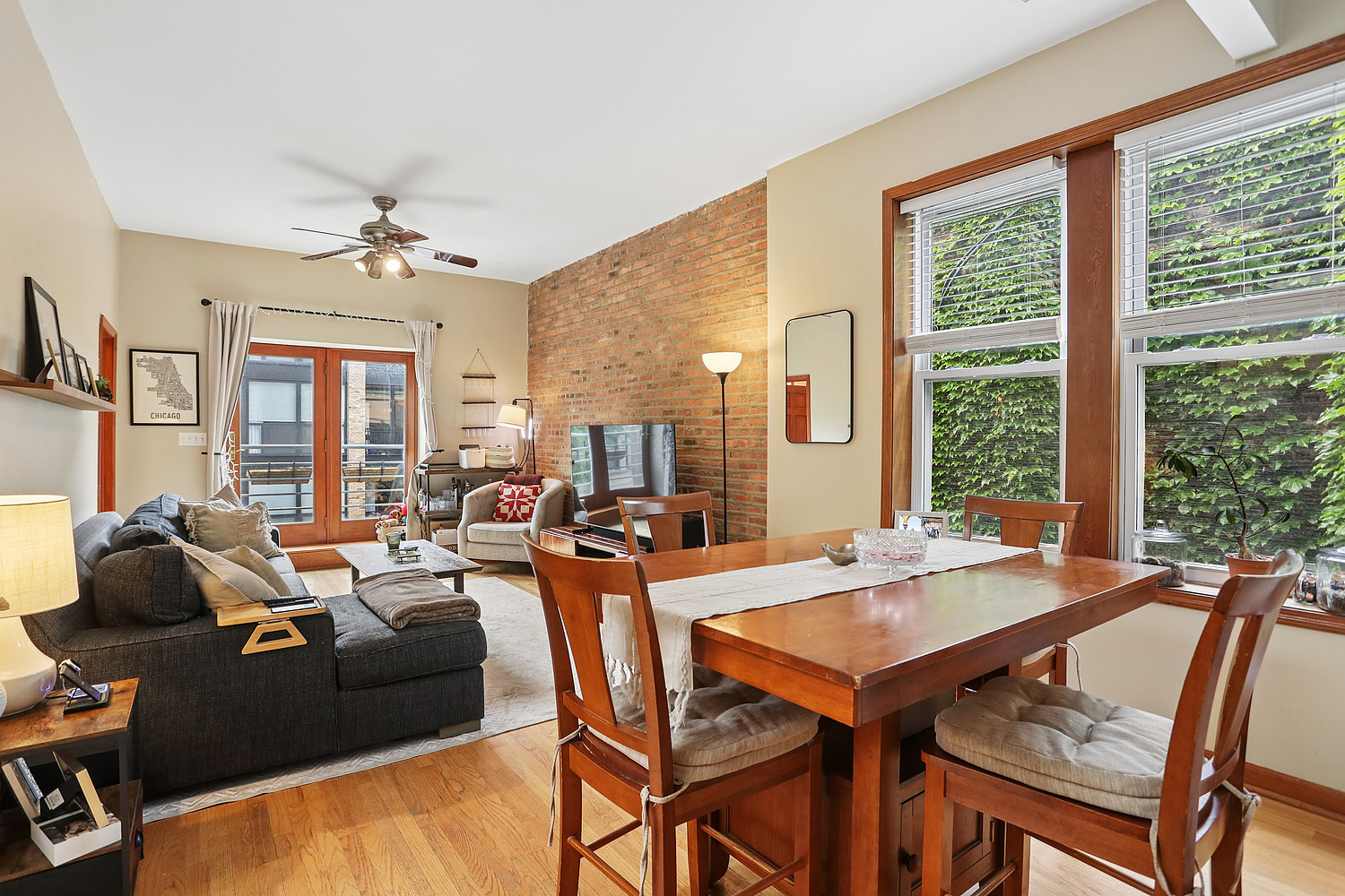 938 N Damen Avenue 3f Property Photo 2