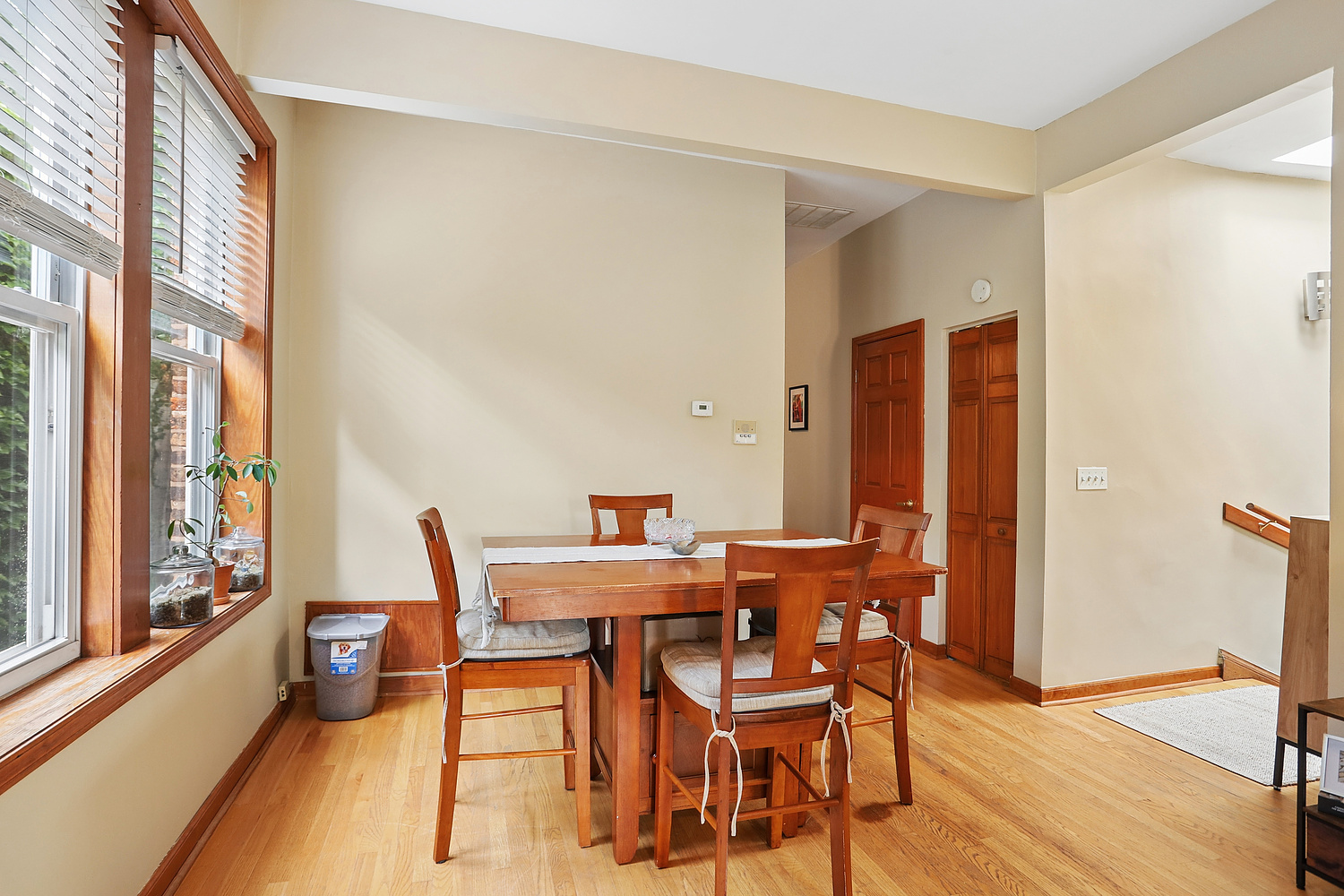 938 N Damen Avenue 3f Property Photo 3