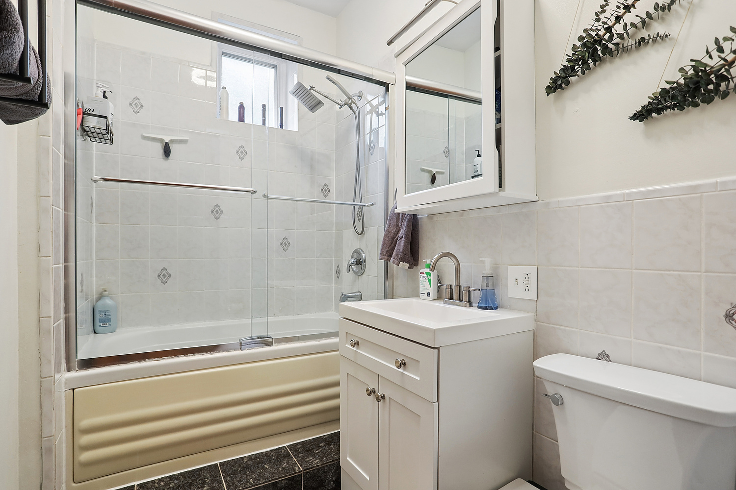 938 N Damen Avenue 3f Property Photo 8