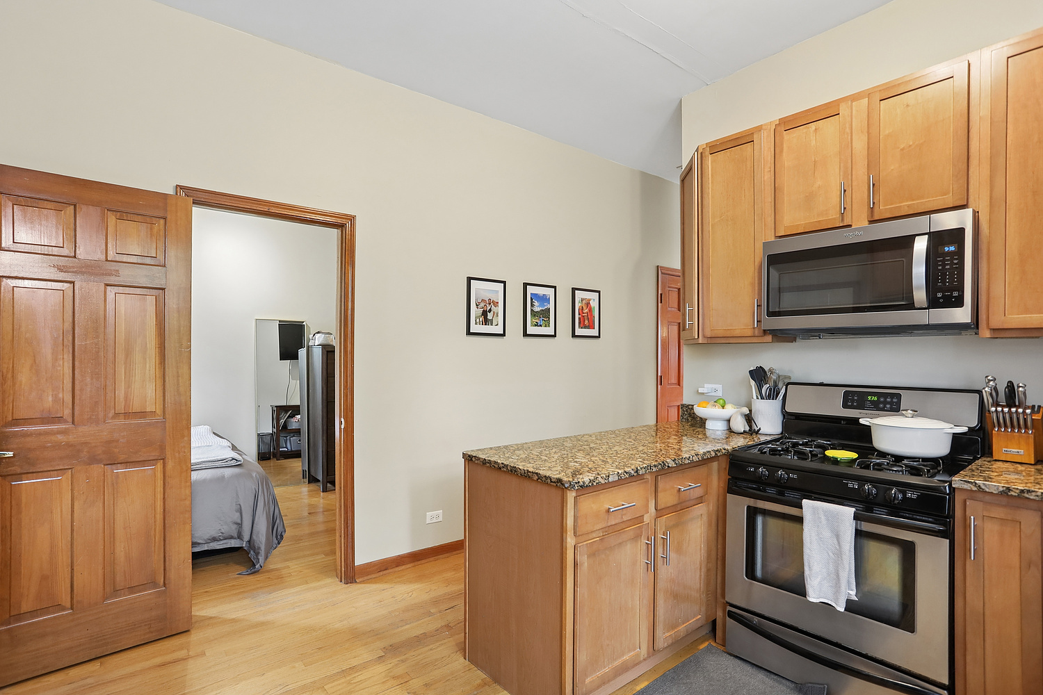 938 N Damen Avenue 3f Property Photo 11