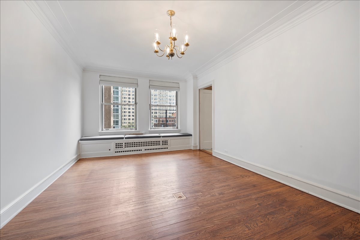 2440 N Lakeview Avenue 6c Property Photo 10