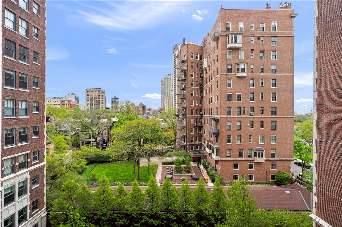 2440 N Lakeview Avenue 6c Property Photo 18