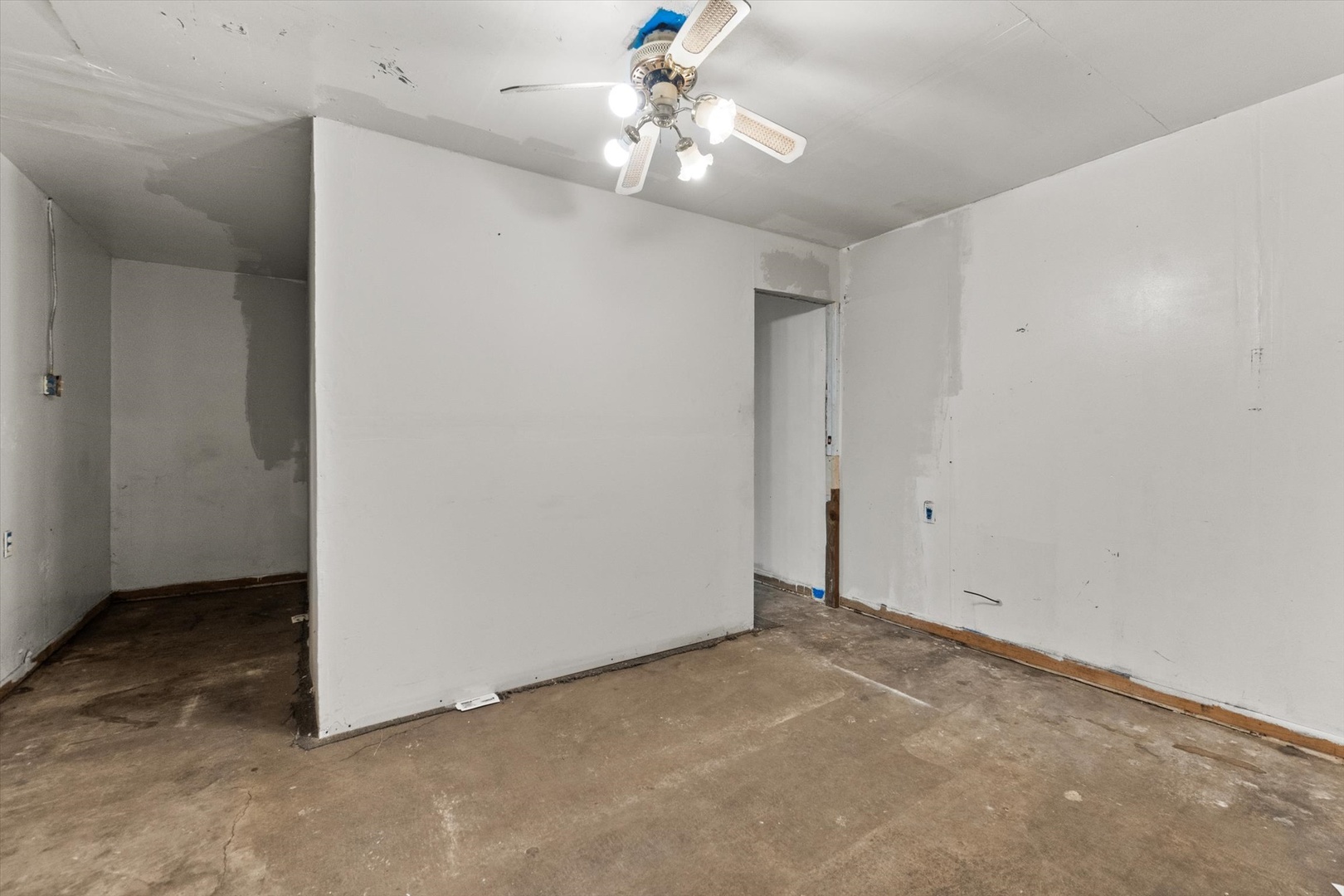 10606 S Torrence Avenue Property Photo 18